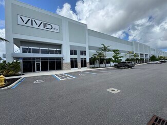 Plus de détails pour 10411 Meridian Center Pky, Fort Myers, FL - Industriel/Logistique à louer
