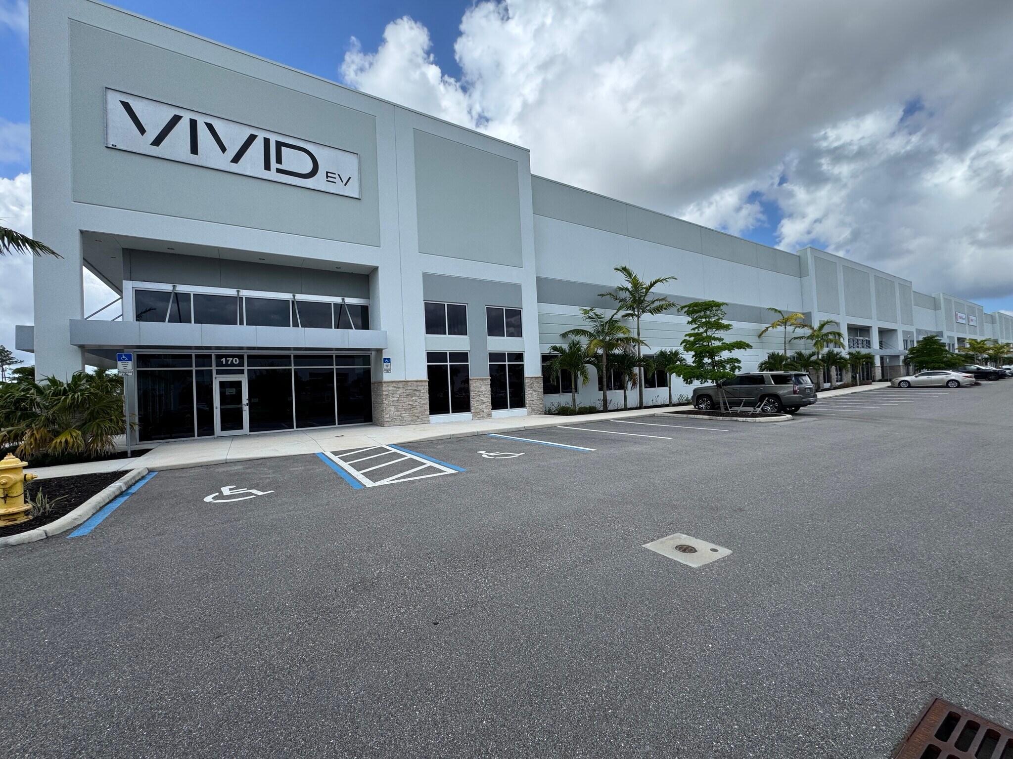 10411 Meridian Center Pky, Fort Myers, FL à louer Photo de l’immeuble– Image 1 sur 8