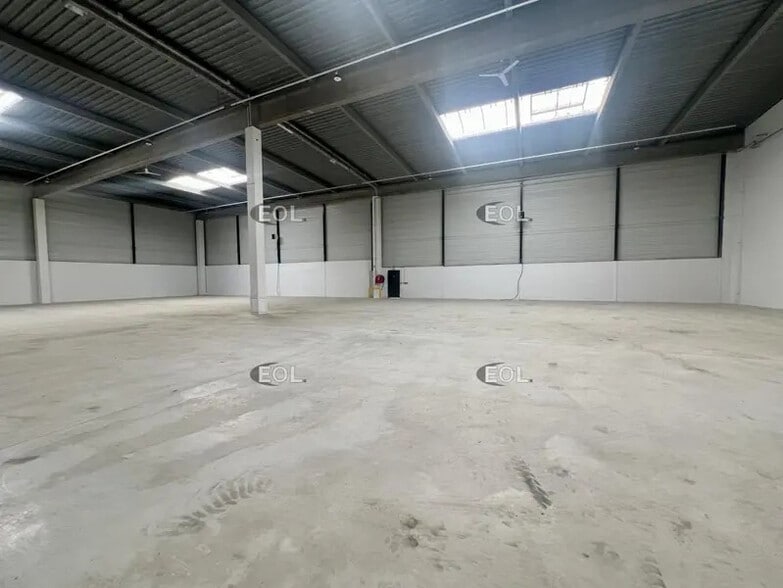 Industriel/Logistique dans Le Blanc-Mesnil à louer - Photo de l’immeuble – Image 3 sur 4