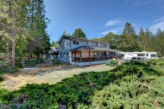 Plus de détails pour 625 Barbara Drive, Grants Pass, OR - Santé à vendre