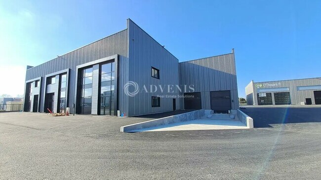 Plus de détails pour Local d’activités à vendre