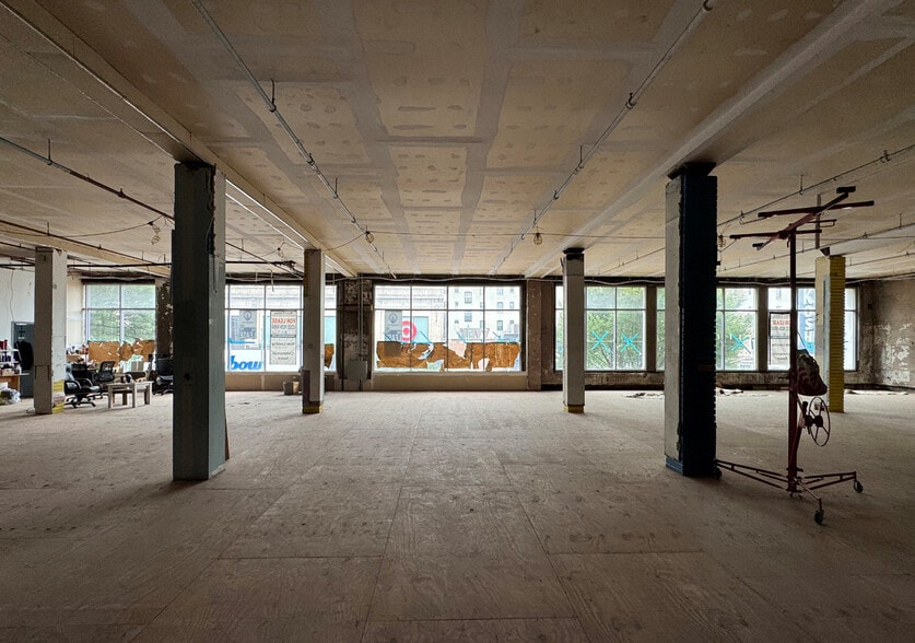 617-619 W 181st St, New York, NY à louer - Photo de l’immeuble – Image 2 sur 19