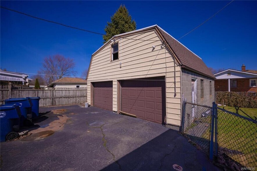 113 69th St, Niagara Falls, NY à vendre - Photo de l’immeuble – Image 2 sur 5