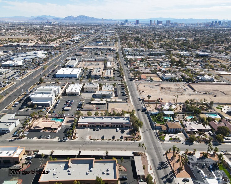 2578 Belcastro St, Las Vegas, NV à louer - Photo de l’immeuble – Image 2 sur 5