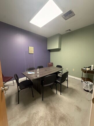 Plus de détails pour 33 Dansbury Ter, East Stroudsburg, PA - Bureau à louer