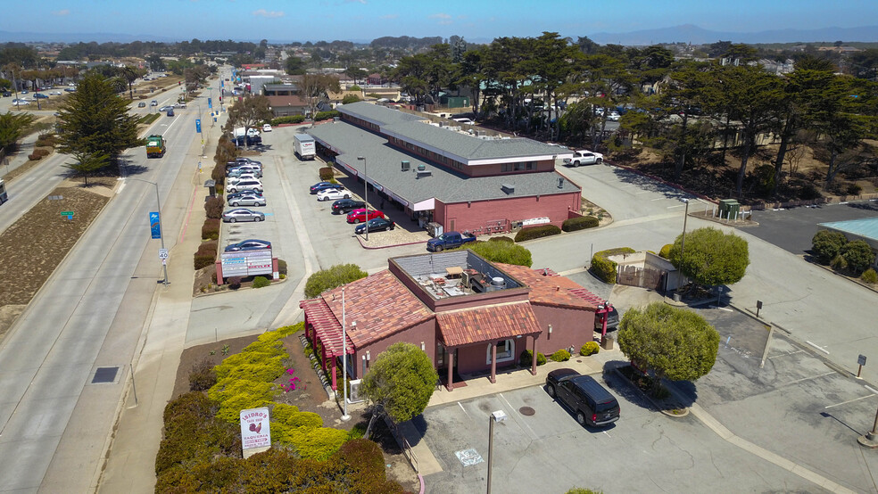 3056 Del Monte Blvd, Marina, CA à louer - Photo de l’immeuble – Image 3 sur 10