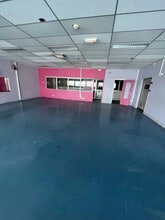 Local commercial dans Ivry-sur-Seine à vendre Photo intérieure– Image 2 sur 5