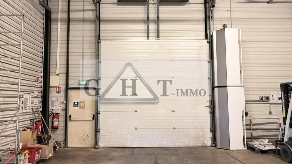 Industriel/Logistique dans Mareuil-lès-Meaux à louer - Photo de l’immeuble – Image 2 sur 21