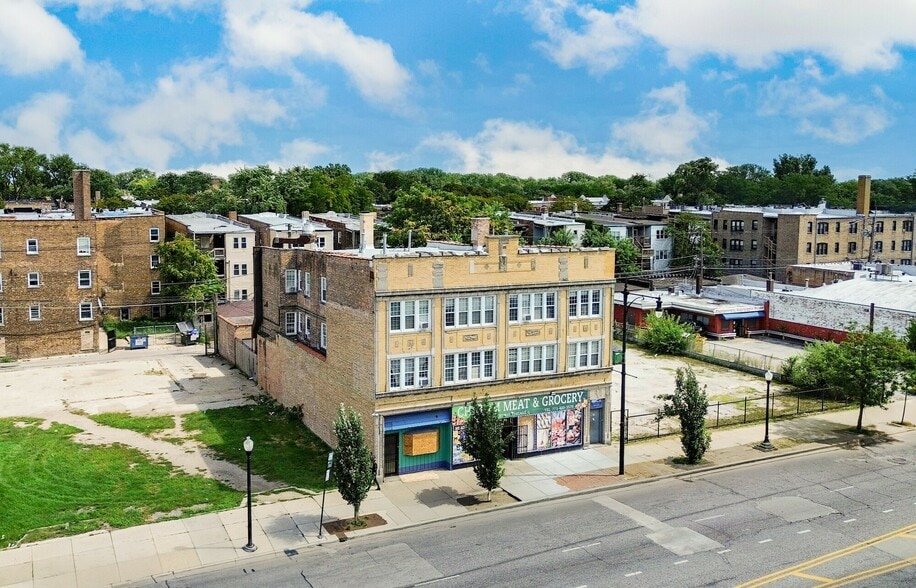 8213 S Cottage Grove Ave, Chicago, IL à vendre - Photo principale – Image 1 sur 5