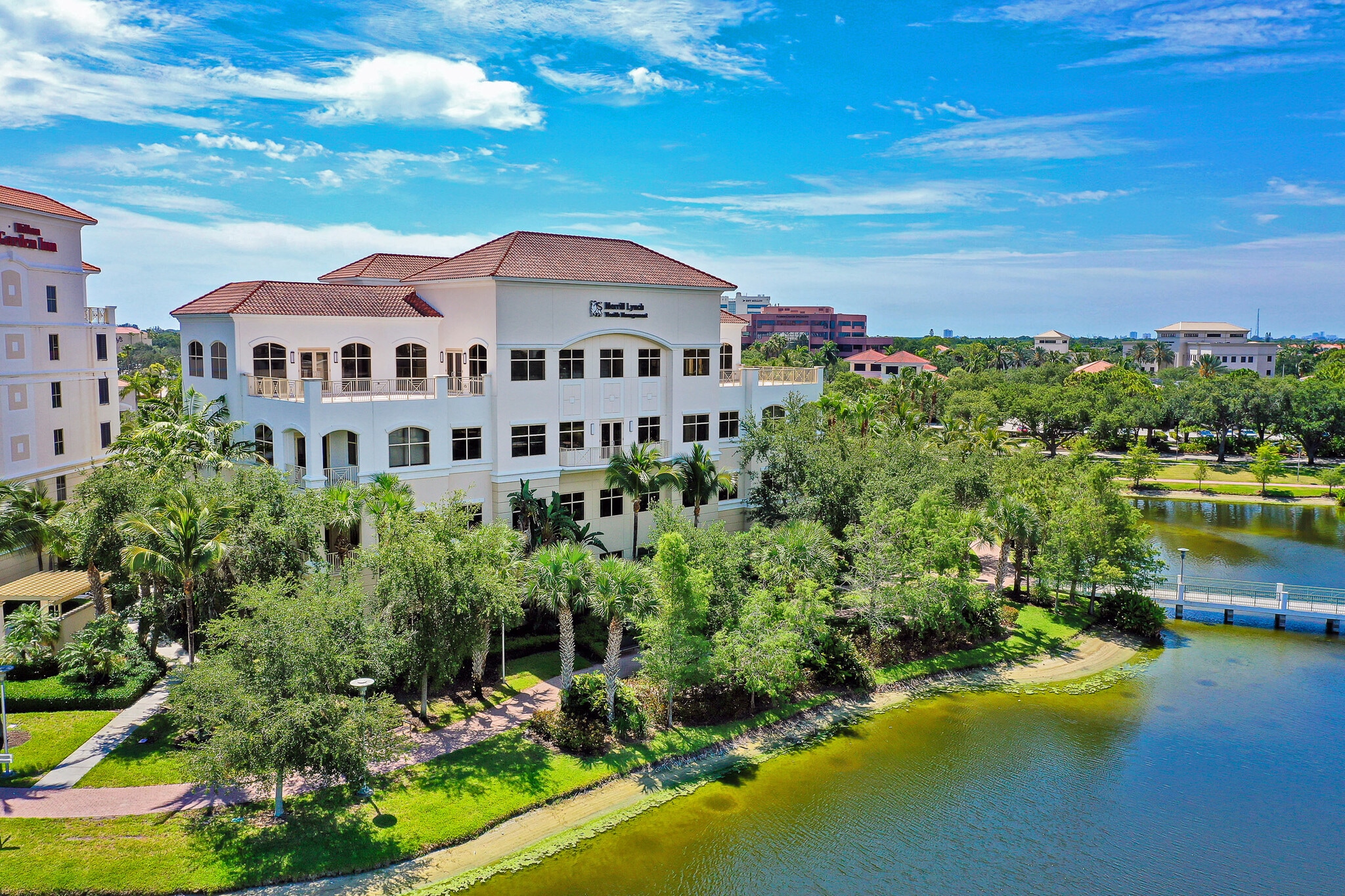 3507 Kyoto Gardens Dr, Palm Beach Gardens, FL à louer Photo de l’immeuble– Image 1 sur 9