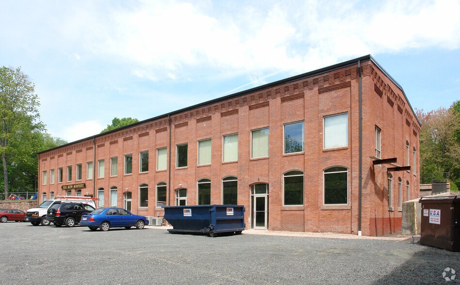 27 Quality Ave, Somers, CT à louer - Photo de l’immeuble – Image 2 sur 57