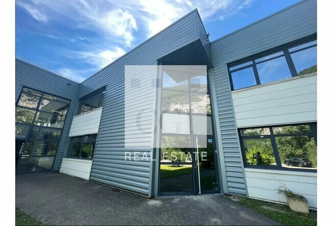 Plus de détails pour Bureau, Local d'activités à louer