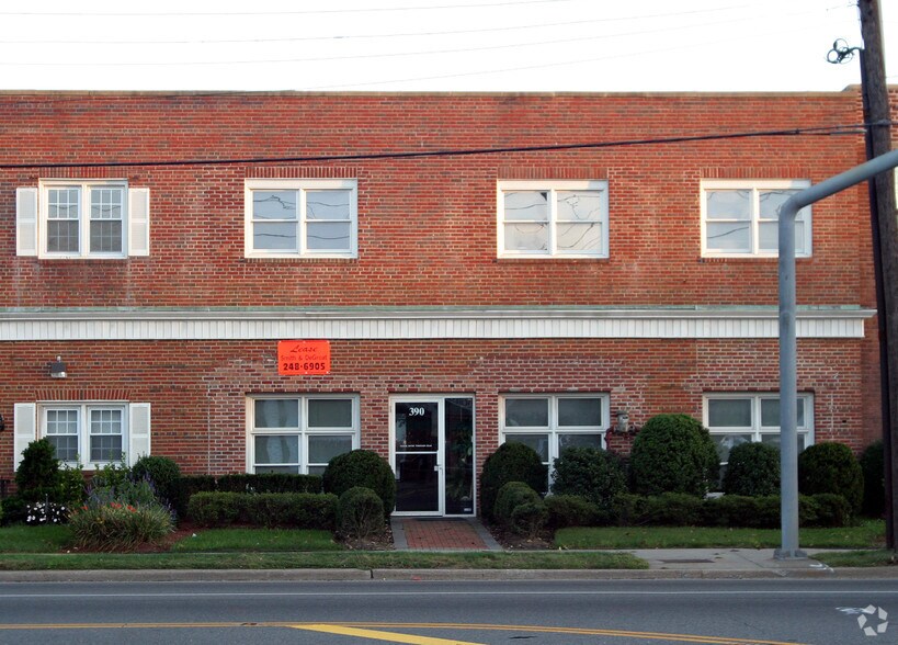 390 Old Country Rd, Garden City, NY à louer - Photo principale – Image 1 sur 3