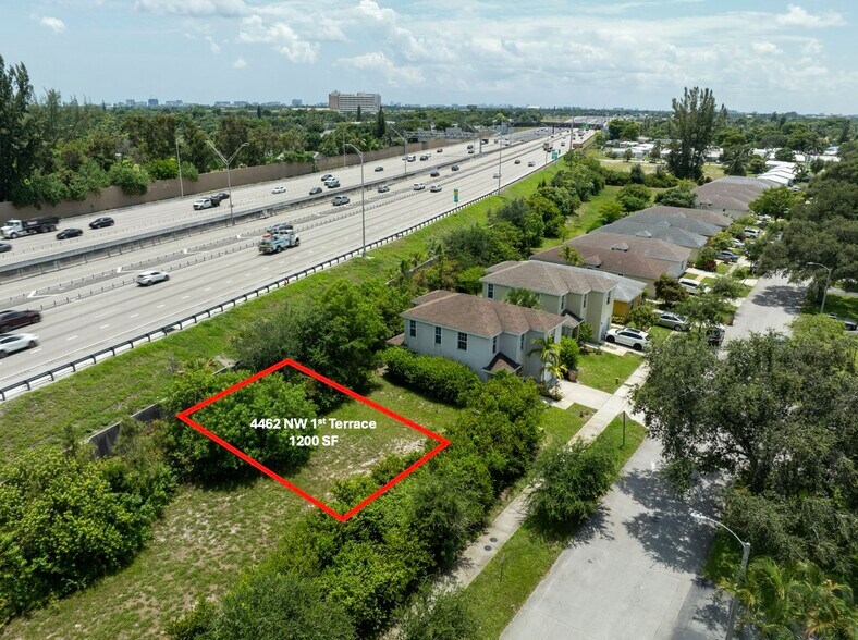 131 42nd Court, Deerfield Beach, FL à vendre - Aérien – Image 3 sur 3