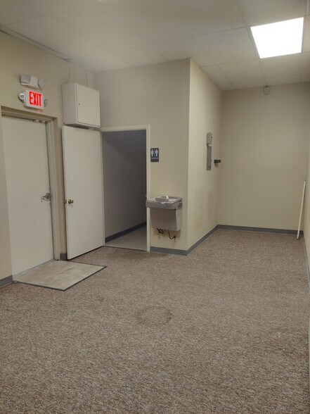 2704 E Griffin Pkwy, Mission, TX à louer - Photo de l’immeuble – Image 2 sur 5