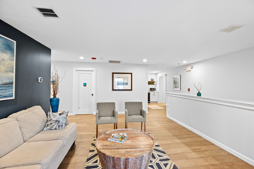 1112 Washington St, Hanover, MA à vendre - Photo de l’immeuble – Image 2 sur 6