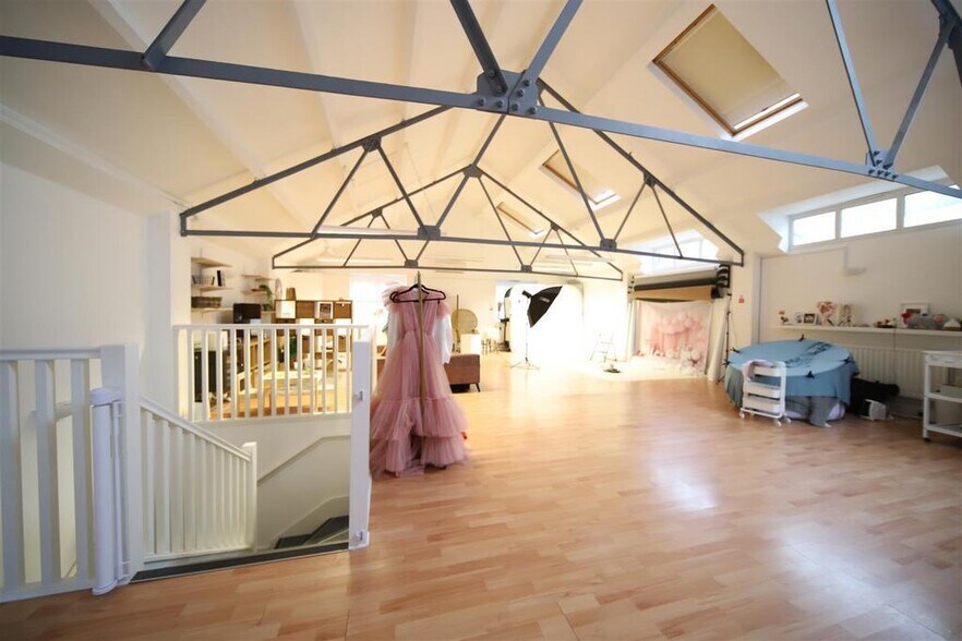 311 Chase Rd, Londres à louer - Photo de l’immeuble – Image 3 sur 32