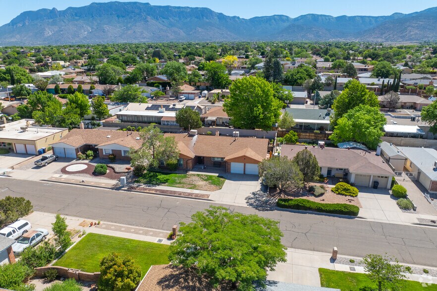 5320 Van Christopher Dr NE, Albuquerque, NM à vendre - Photo de l’immeuble – Image 2 sur 15