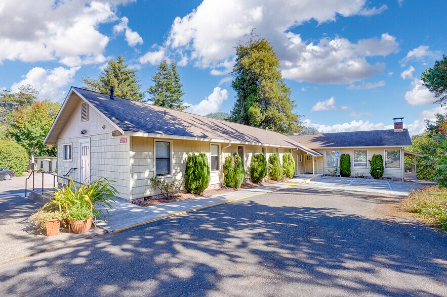 22776 Moscow Road rd, Monte Rio, CA à vendre - Photo de l’immeuble – Image 1 sur 14