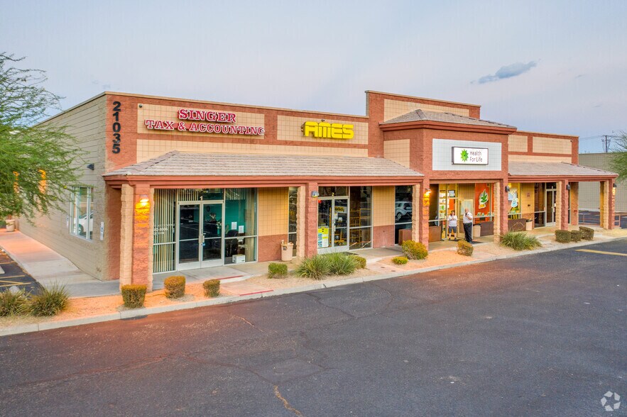 21035 N Cave Creek Rd, Phoenix, AZ à vendre - Photo principale – Image 1 sur 2