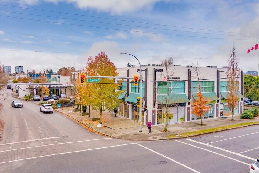 8600 Cambie Rd, Richmond, BC à vendre - Photo de l’immeuble – Image 2 sur 6