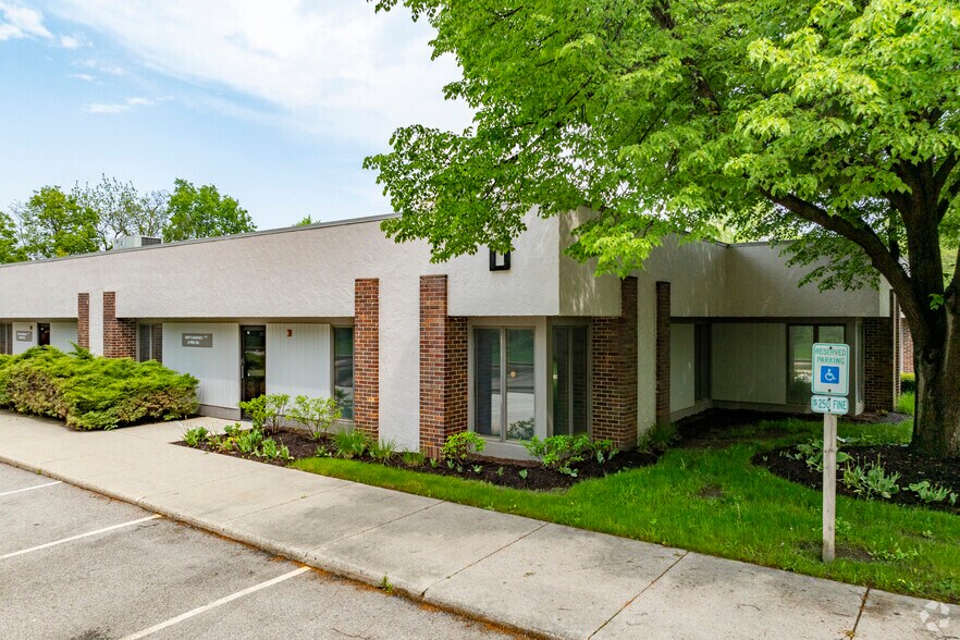 1117 S Milwaukee Ave, Libertyville, IL à vendre - Photo de l’immeuble – Image 3 sur 13