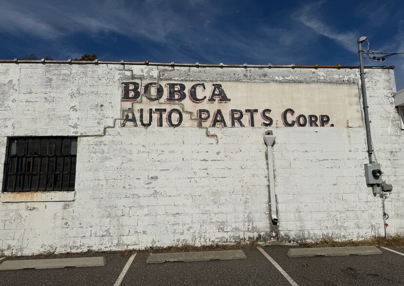 70-72 Jayne Blvd, Port Jefferson Station, NY à louer - Photo de l’immeuble – Image 3 sur 13