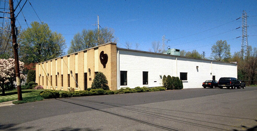 95 Dermody St, Cranford, NJ à vendre - Photo de l’immeuble – Image 2 sur 15