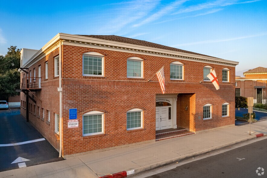 2975 Huntington Dr, San Marino, CA à louer - Photo de l’immeuble – Image 1 sur 6