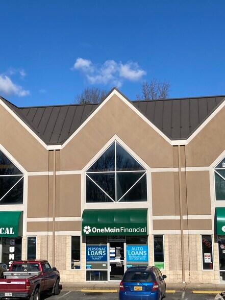 556 Garrisonville Rd, Stafford, VA à louer - Photo de l’immeuble – Image 3 sur 6