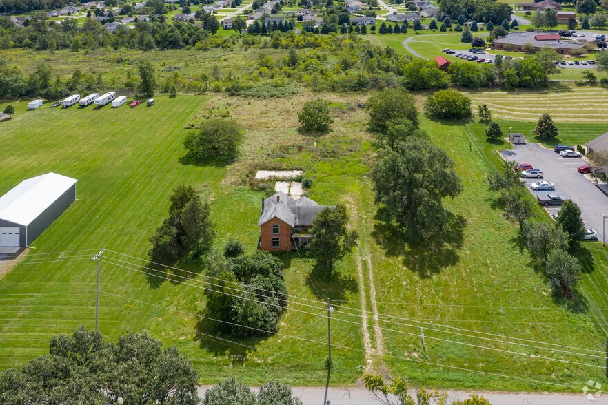 1206 W Russell Rd, Tecumseh, MI à vendre - Photo de l’immeuble – Image 2 sur 3