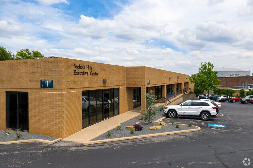 1000 W Wilshire Blvd, Oklahoma City, OK à louer - Photo de l’immeuble – Image 2 sur 20