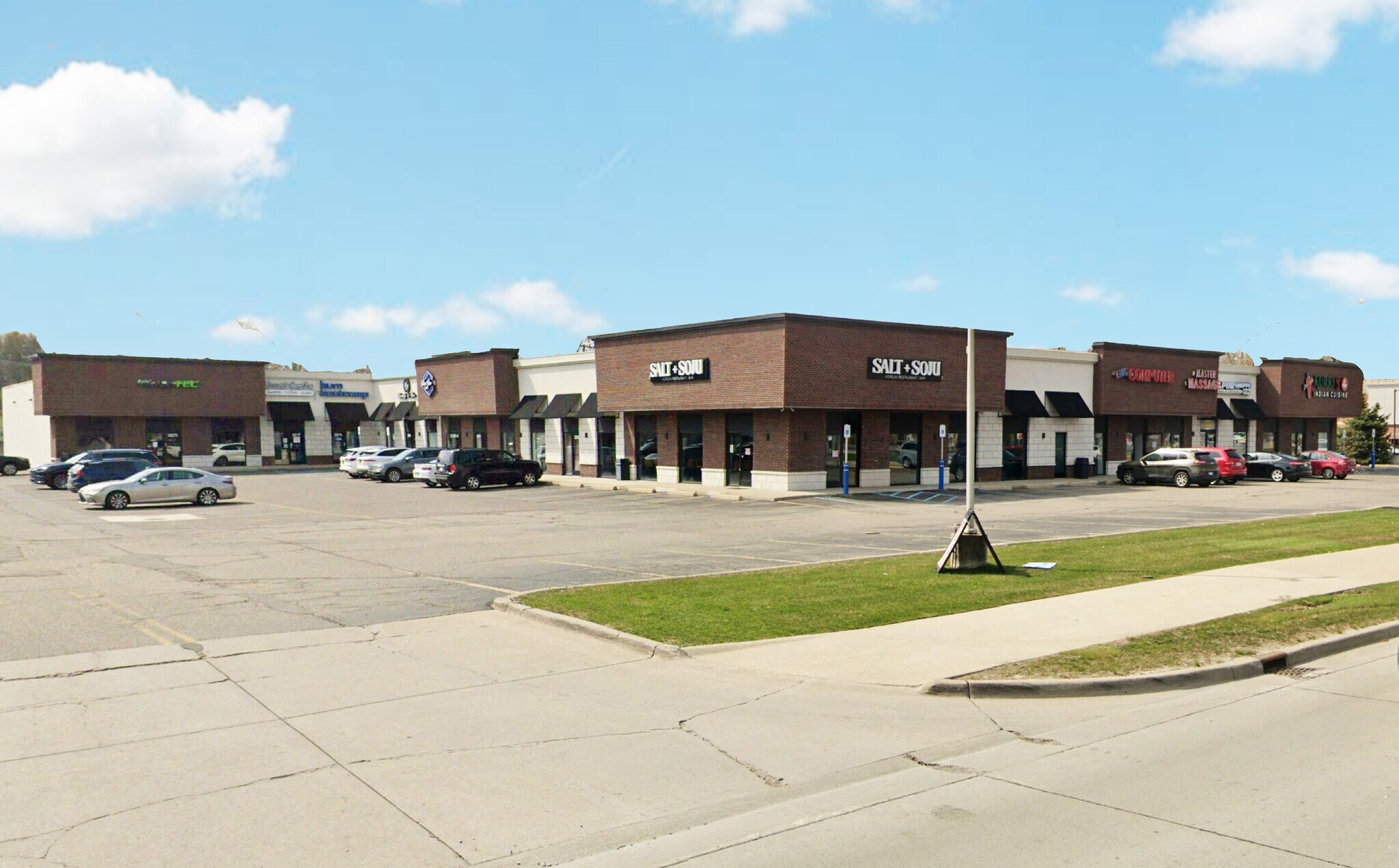 3271-3299 Rochester Rd, Troy, MI à louer Photo de l’immeuble– Image 1 sur 7