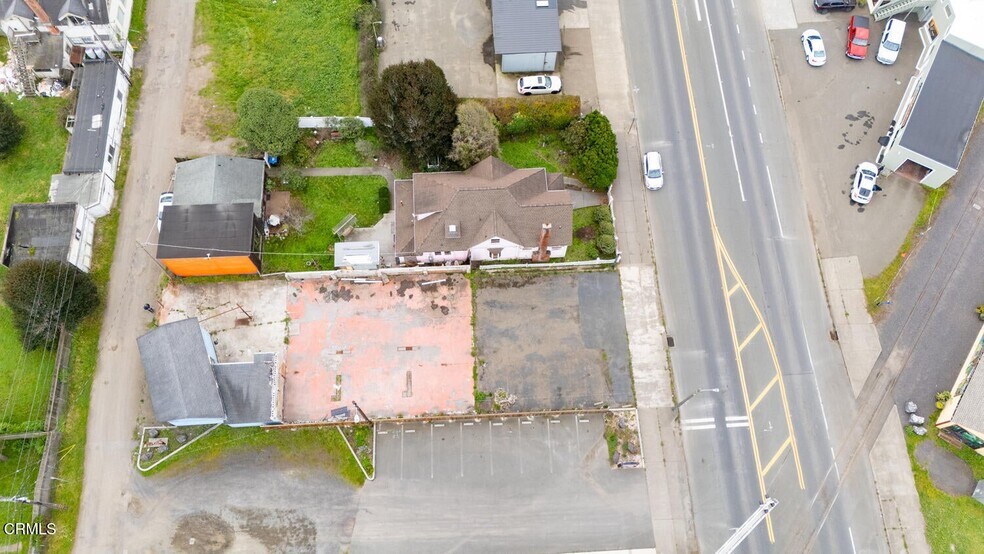 530 Main St, Fort Bragg, CA à vendre - Aérien – Image 2 sur 14