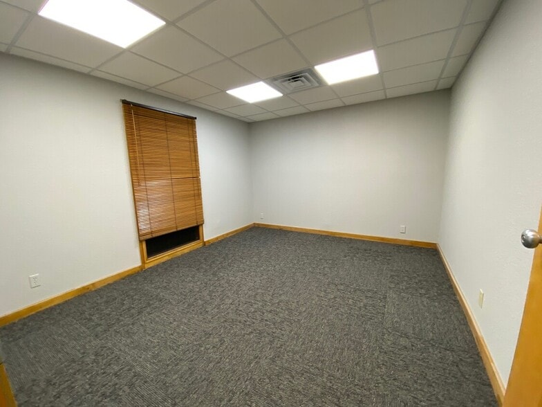 14405 E 42nd St, Independence, MO à vendre - Photo intérieure – Image 2 sur 23