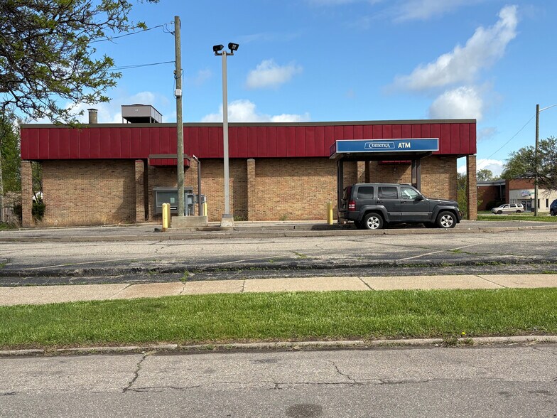 12300 Morang Rd, Detroit, MI à vendre - Photo de l’immeuble – Image 2 sur 45