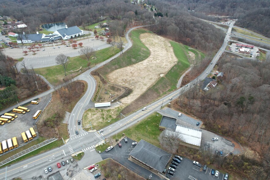1723 Mount Nebo Rd, Sewickley, PA à louer - Photo de l’immeuble – Image 2 sur 5