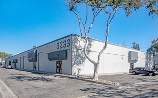 Plus de détails pour 3233-3283 De La Cruz Blvd, Santa Clara, CA - Local d'activités, Industriel/Logistique à louer