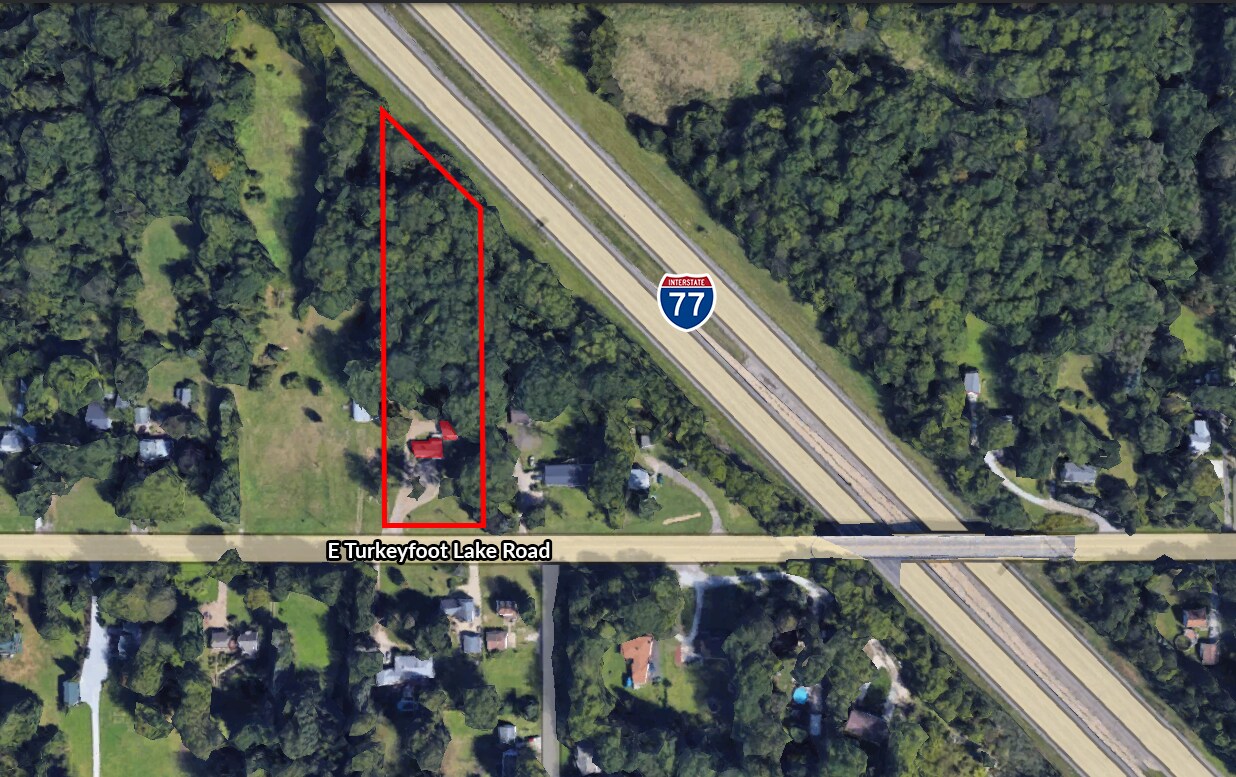 1199 E Turkeyfoot Ln, Akron, OH à vendre Photo principale– Image 1 sur 2