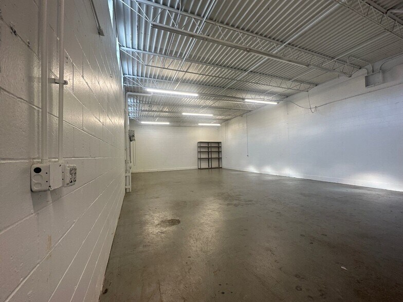 5743 West Park Ave, Saint Louis, MO à louer - Photo de l’immeuble – Image 3 sur 3