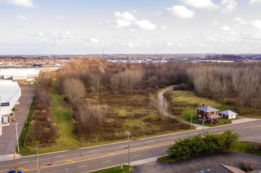 6600 Frank Ave W, Canton, OH à vendre - Aérien – Image 3 sur 11