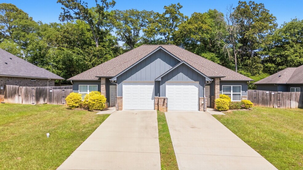 16087 Echo Glen Dr, Tyler, TX à vendre - Photo de l’immeuble – Image 1 sur 22