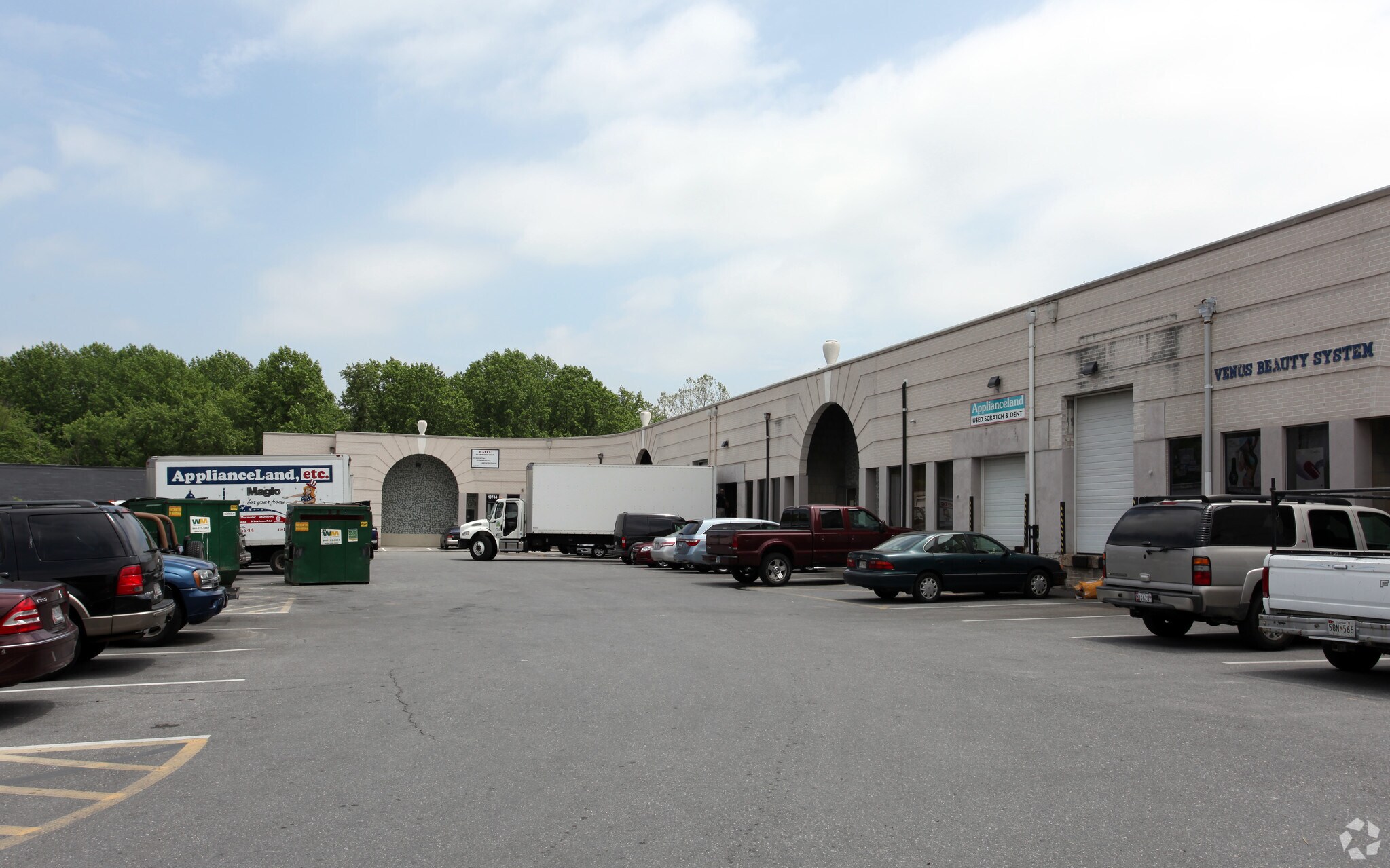 10744-10750 Tucker St, Beltsville, MD à louer Photo principale– Image 1 sur 5