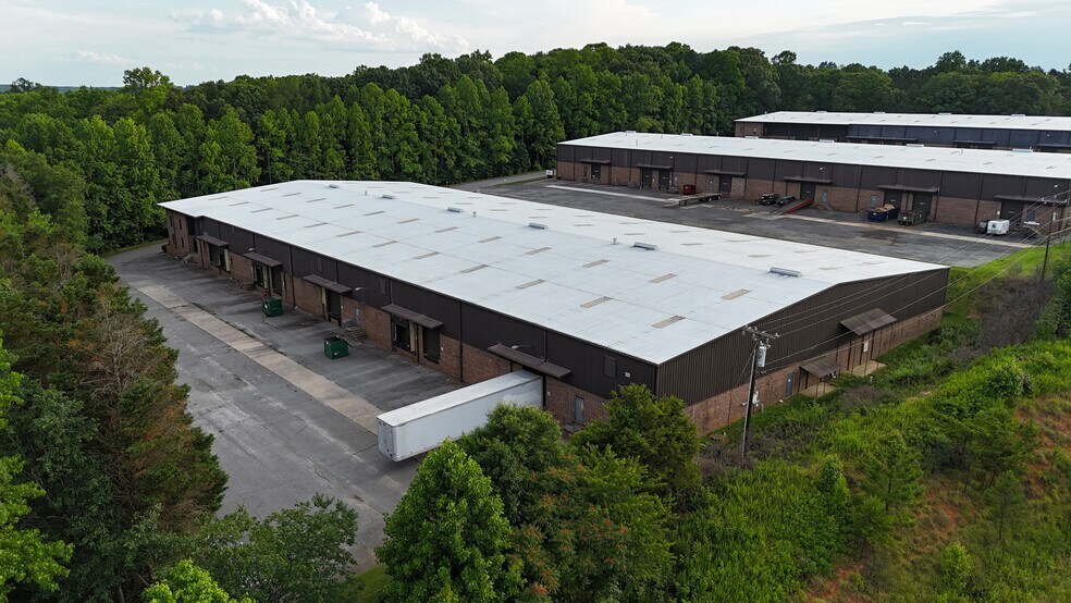 199 Budd Blvd, Winston-Salem, NC à louer - Photo de l’immeuble – Image 1 sur 16