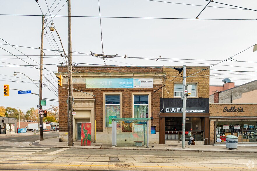 253 Coxwell Ave, Toronto, ON à louer - Photo de l’immeuble – Image 2 sur 2