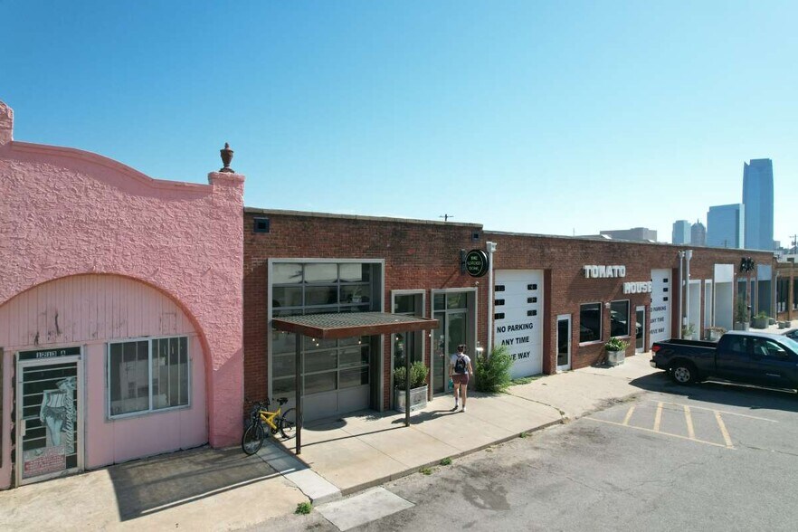 1211 SW 2nd St, Oklahoma City, OK à louer - Photo principale – Image 1 sur 9