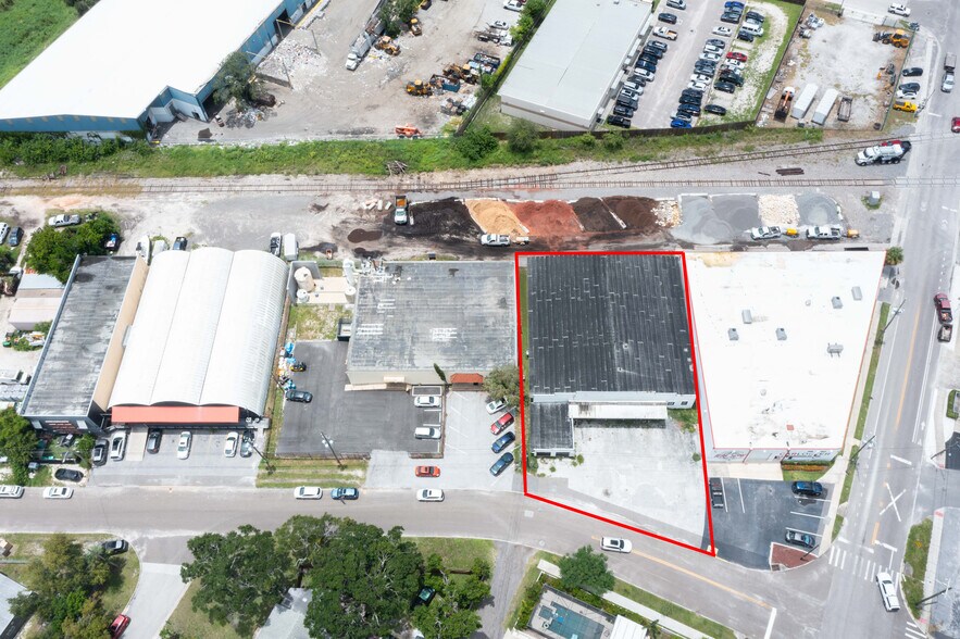 1258 19th St N, Saint Petersburg, FL à vendre - Photo de l’immeuble – Image 2 sur 12