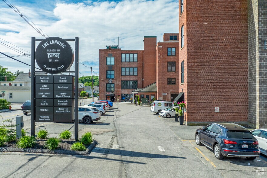 43 Broad St, Hudson, MA à louer - Photo de l’immeuble – Image 3 sur 14