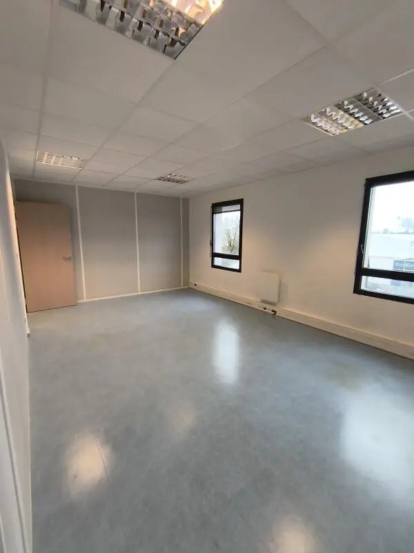 Plus de détails pour 580 Rue Lavoisier, Péronnas - Bureau à louer