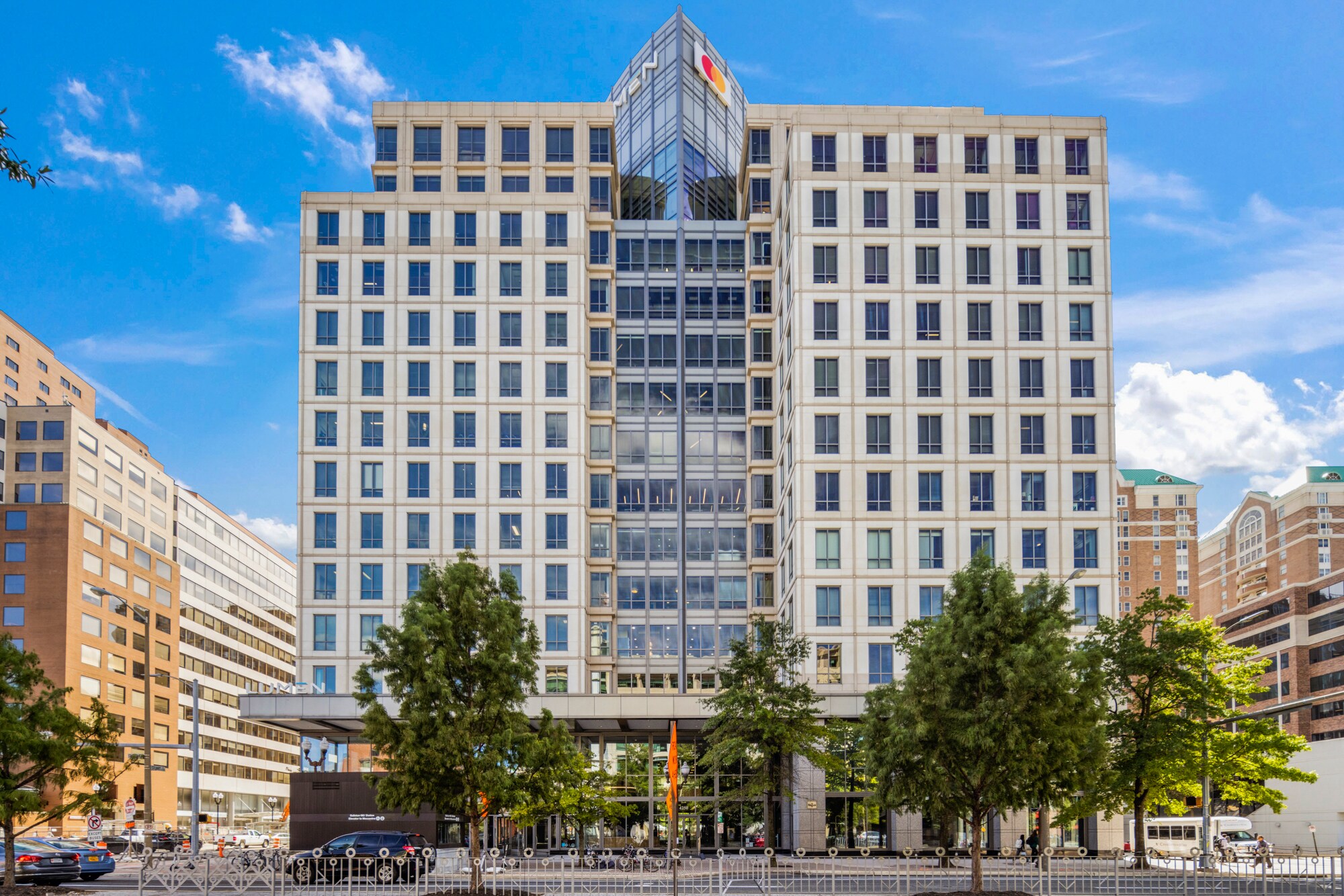 4250 N Fairfax Dr, Arlington, VA à louer Photo principale– Image 1 sur 6